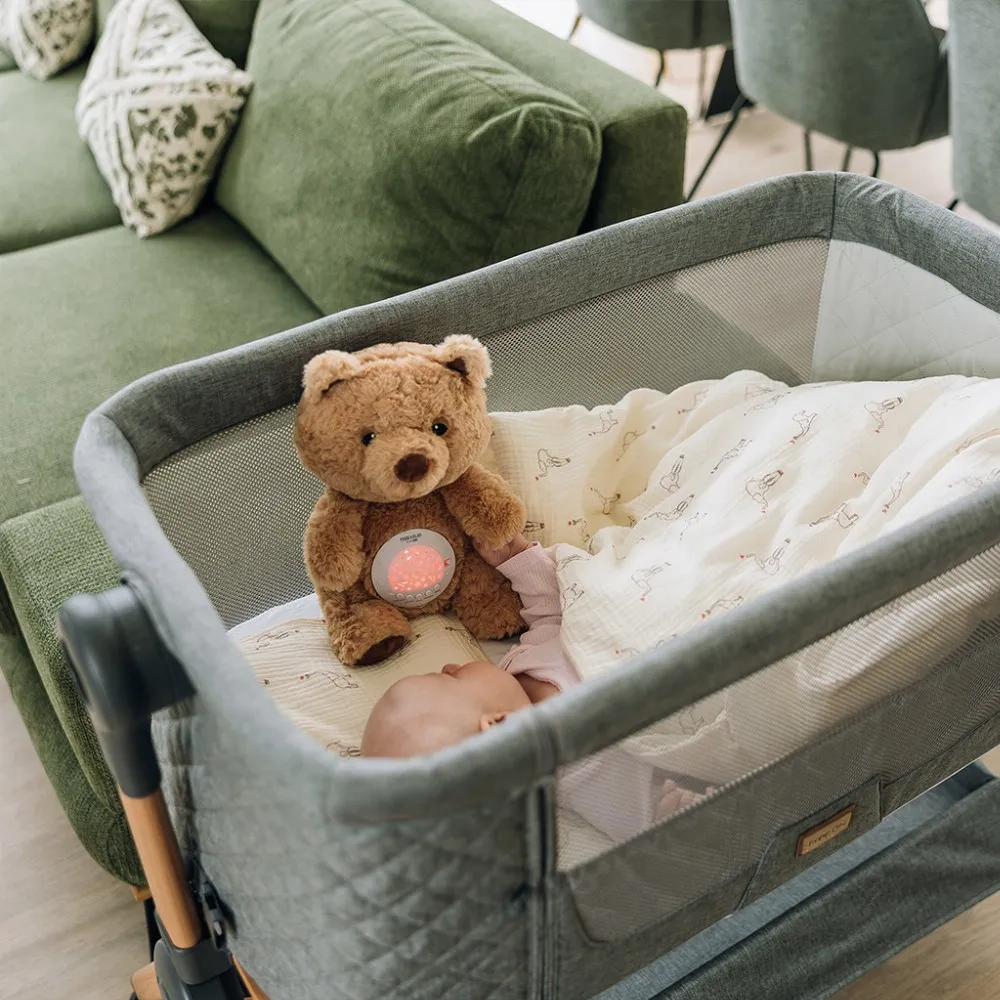 FreeOn Free2Play Soothing plush Teddy Bear with moving head, music and star projector