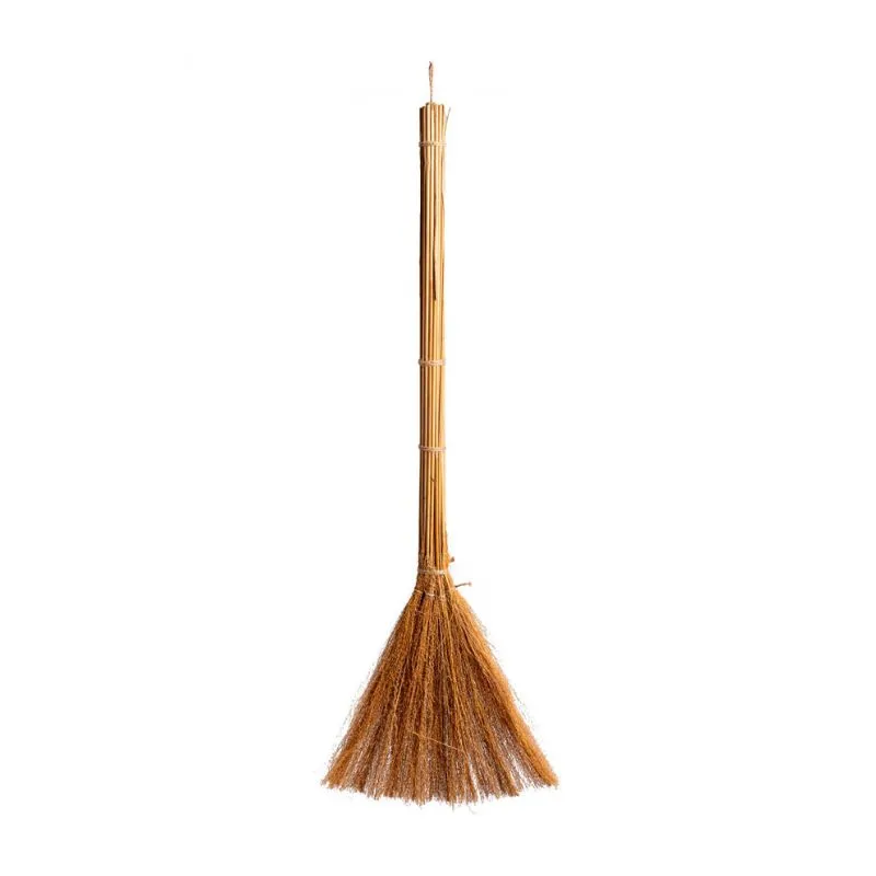 BROOM 80CM WITH HANGTAG LABEL