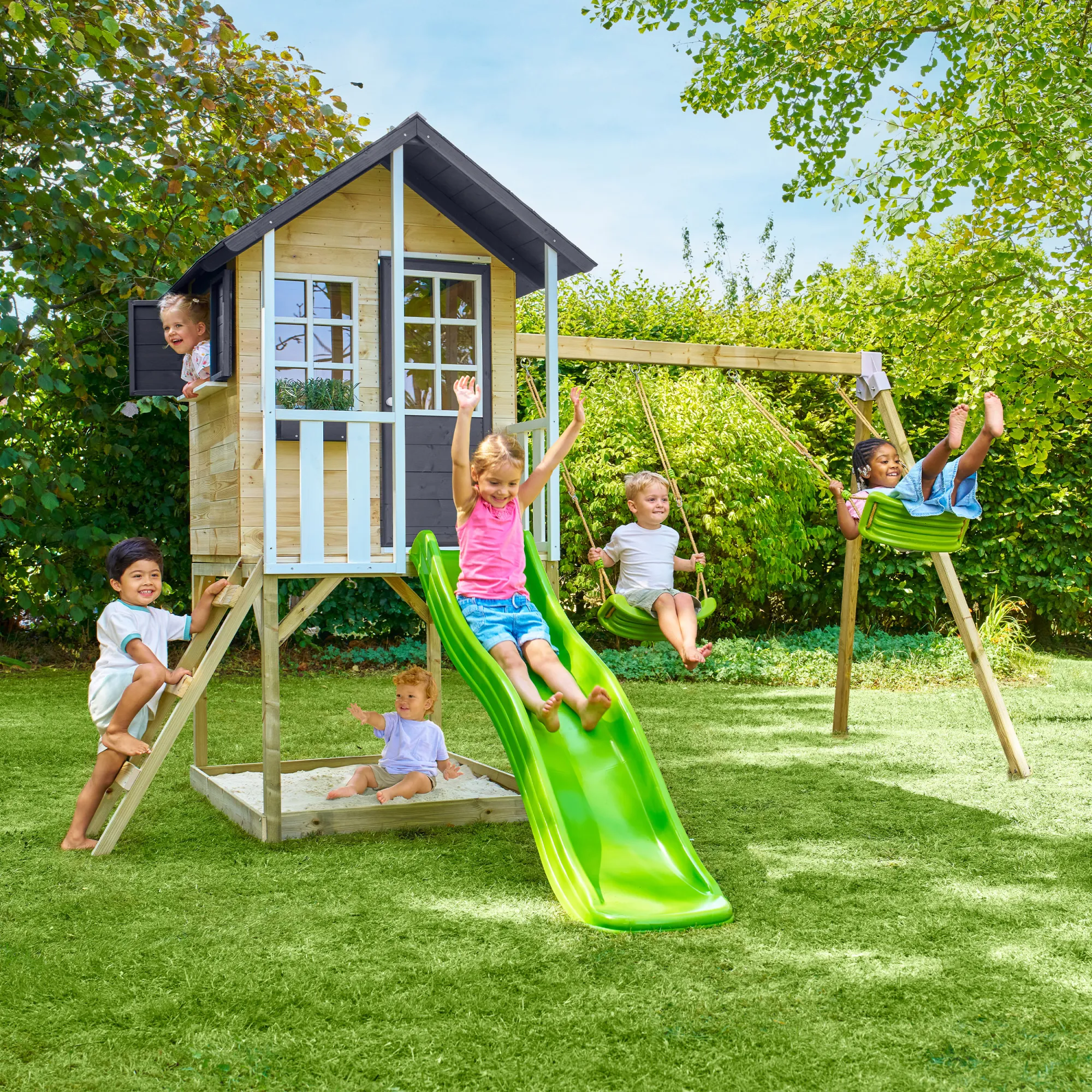 TP Bluebell Cottage with Deck , Slide and Double Swing