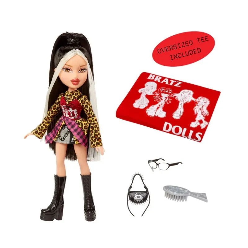 Bratz Stylin’ Yasmin Fashion Doll with Customizable T-Shirt for You and Accessories