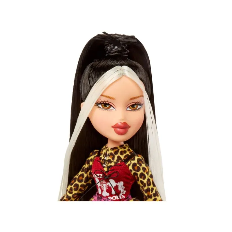 Bratz Stylin’ Yasmin Fashion Doll with Customizable T-Shirt for You and Accessories