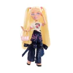 Bratz Stylin' Cloe Fashion Doll with Customizable T-Shirt for You and Accessories