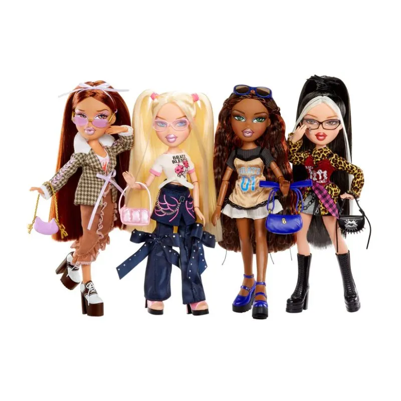 Bratz Stylin' Cloe Fashion Doll with Customizable T-Shirt for You and Accessories