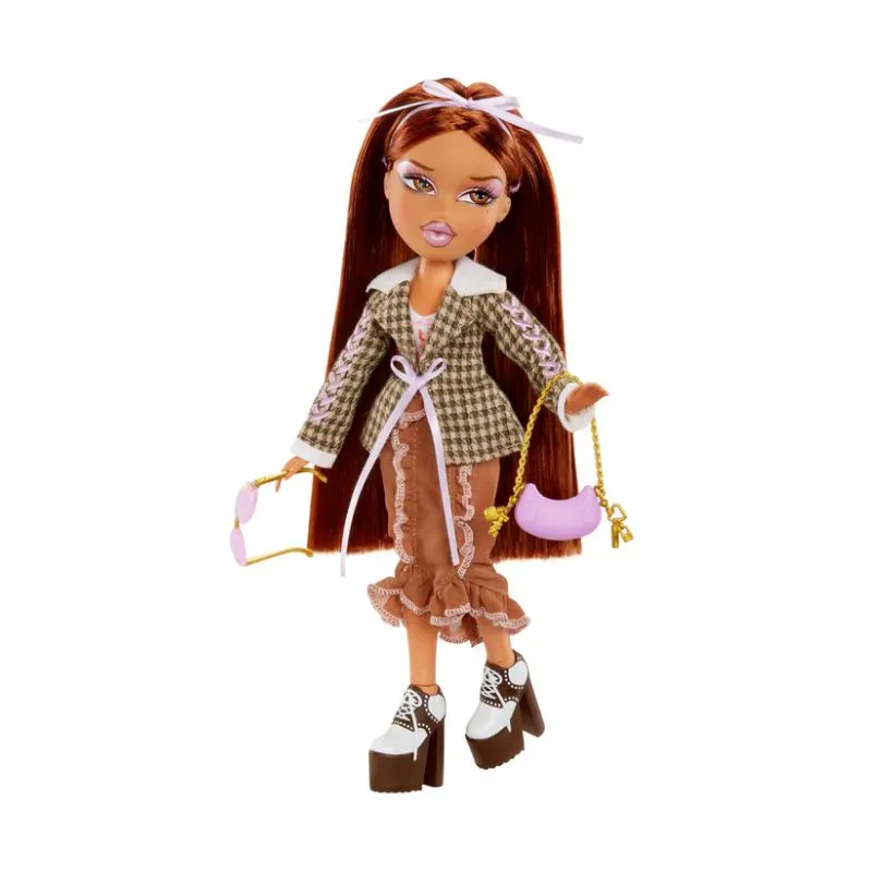 Bratz Stylin' Yasmin Fashion Doll with Customizable T-Shirt for You and Accessories