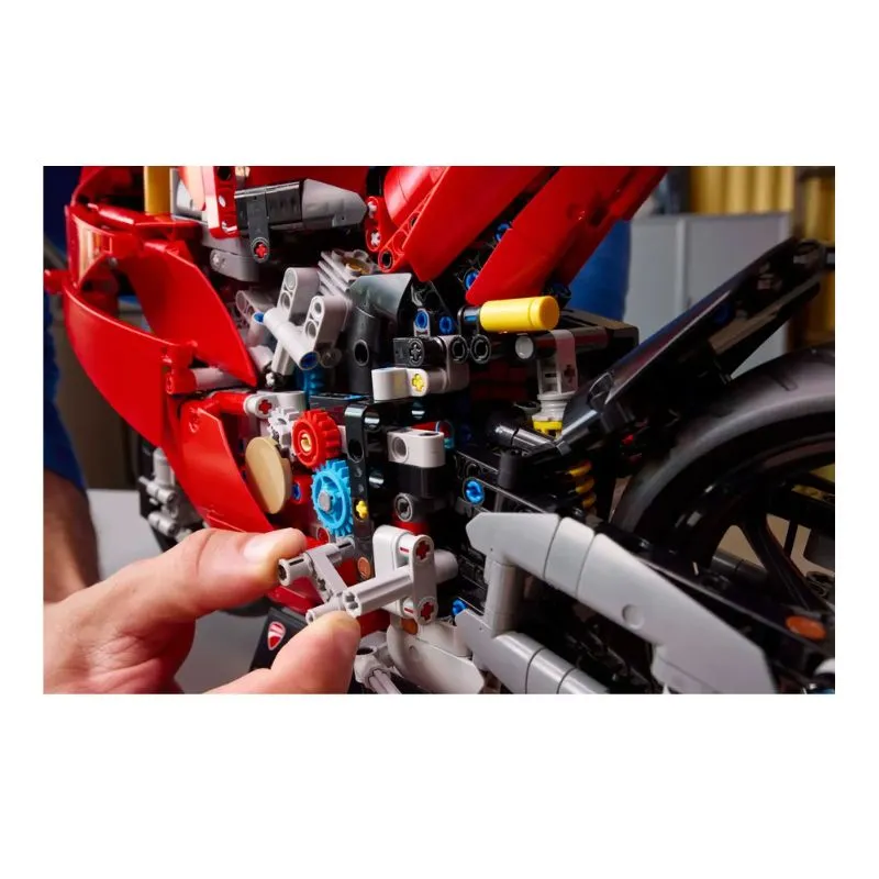 Lego Technic Ducati Panigale V4 S Motorcycle