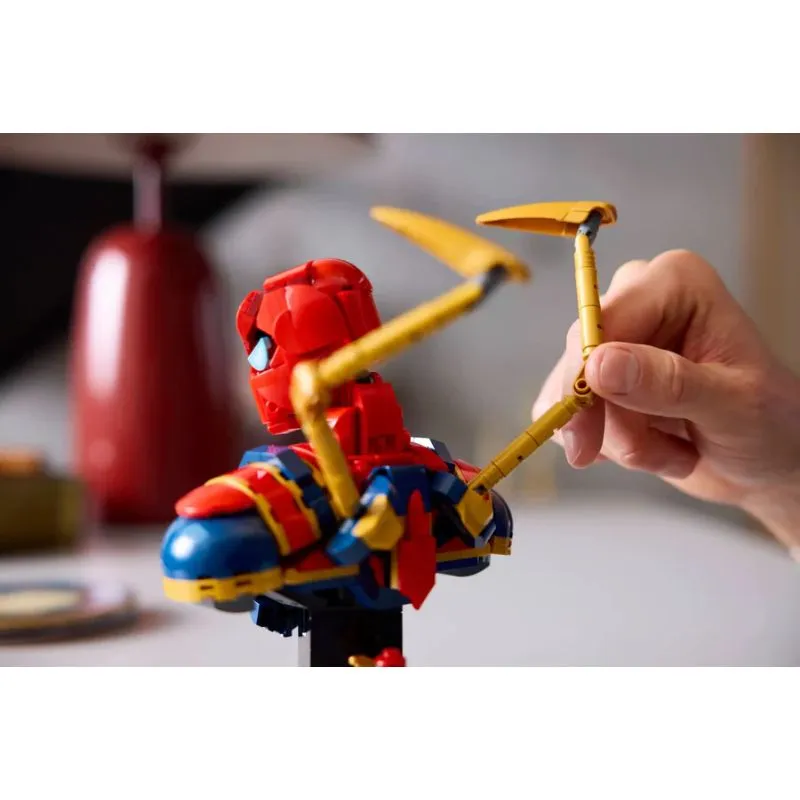 Lego Marvel Iron Spider-Man Bust