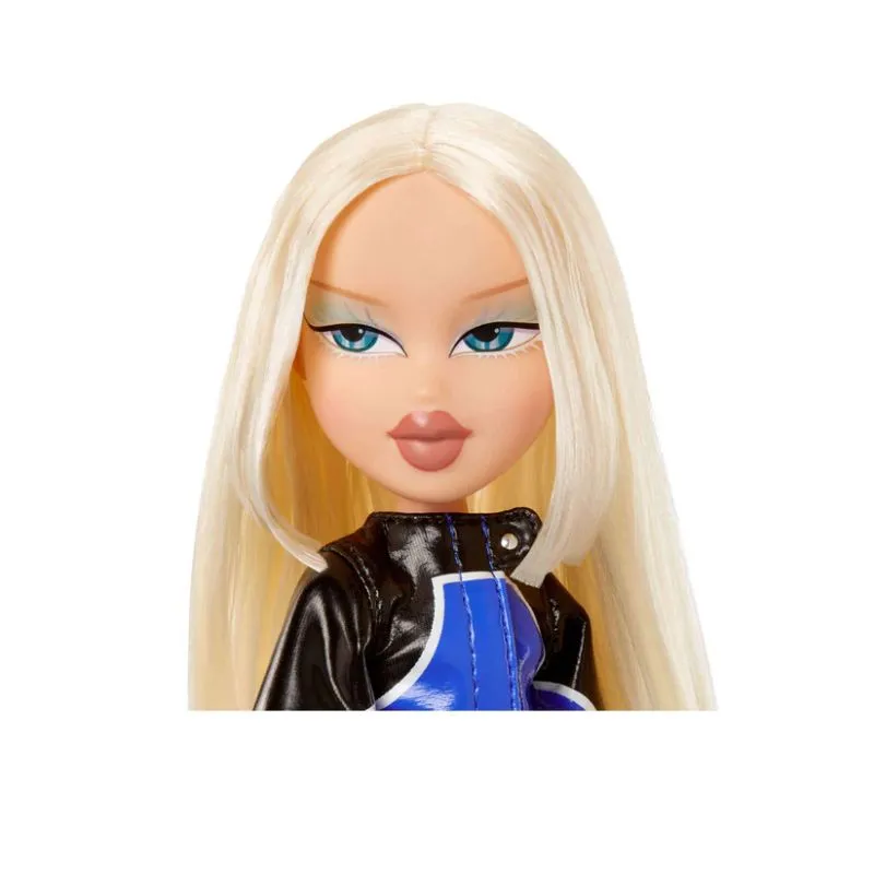 Bratz Scorchin' Cloe Fashion Doll with Accessories