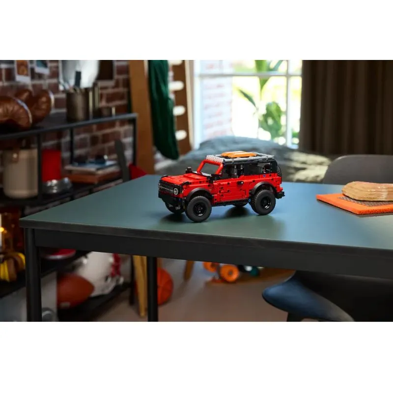 Lego Technic Ford Bronco SUV