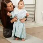 Tommee Tippee Percy The Penguin Groponcho (2-4Years)