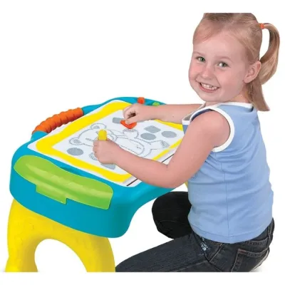Crayola colours of kindness art case