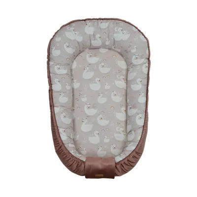 Bebe Stars Baby nest Swan