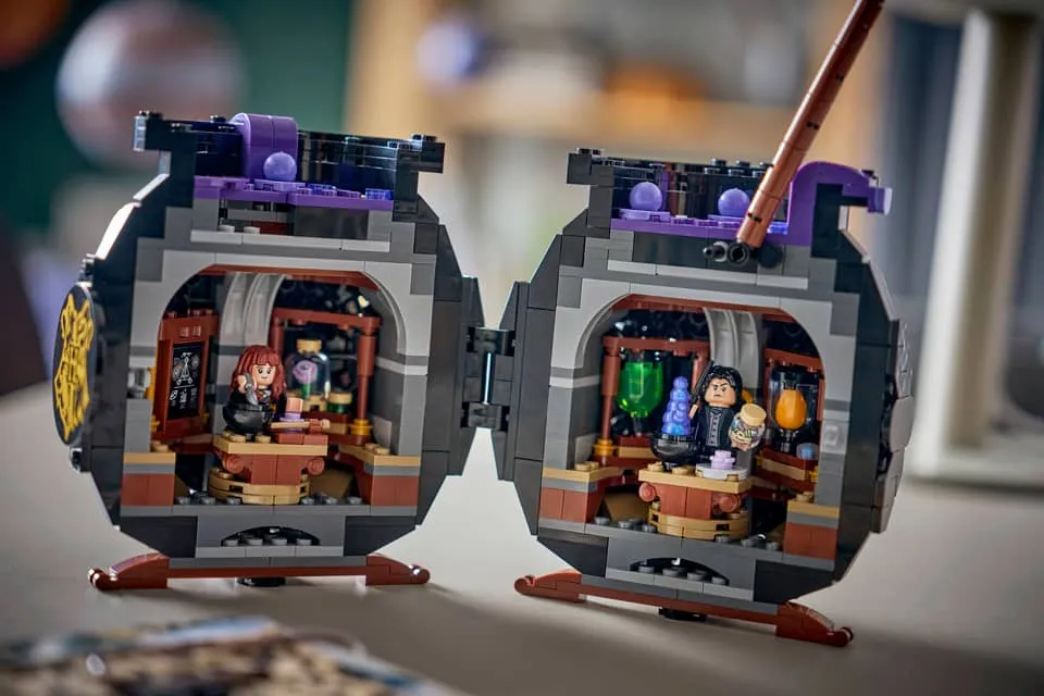 LEGO Harry Potter: Cauldron: Secret Potions Classroom (76464)