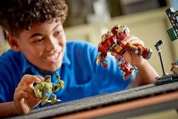 LEGO Marvel: Epic Battle: Hulkbuster vs. The Hulk (76343)