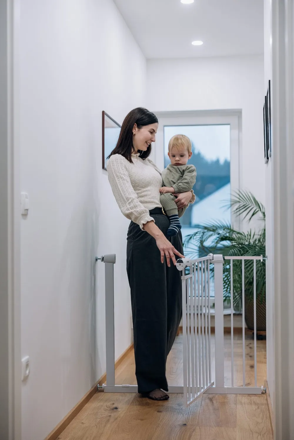 FreeOn Safetly gate Gama , Extandable up to 118cm (3 extensions inluded)