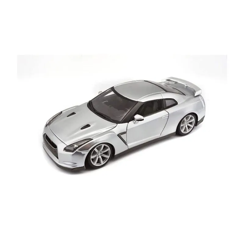 Bburago 2009 Nissan GT-R R35 Silver 1:18