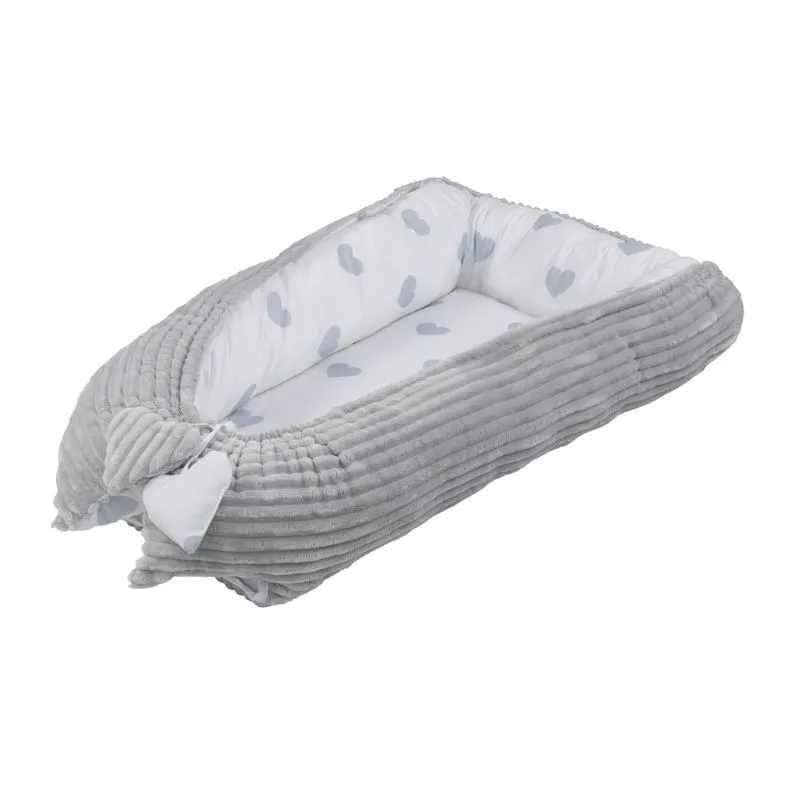 FreeOn Baby Nest Grey Hearts